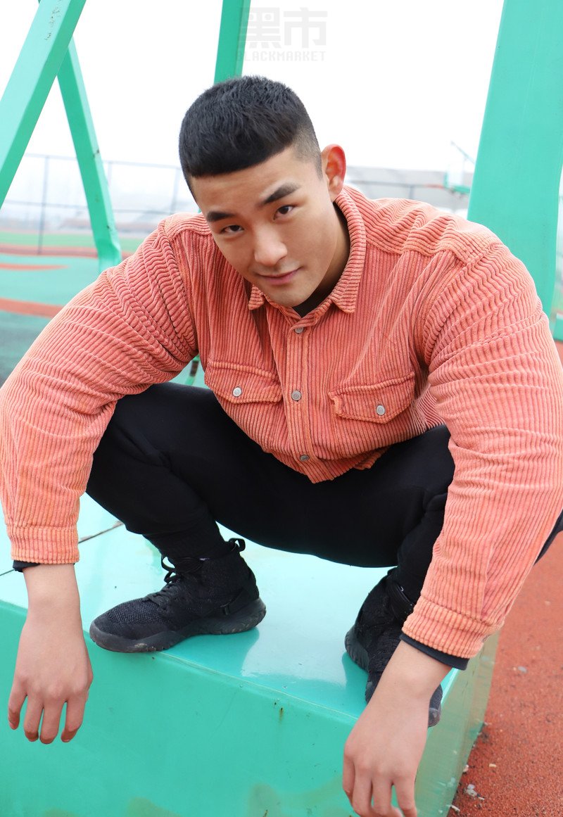 M162_男套图306照片+28视频（二十多岁小眼睛男人帅气生活照、微商养号同人套图）-18
