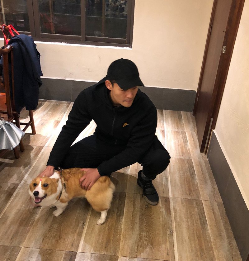 M162_男套图306照片+28视频（二十多岁小眼睛男人帅气生活照、微商养号同人套图）-12