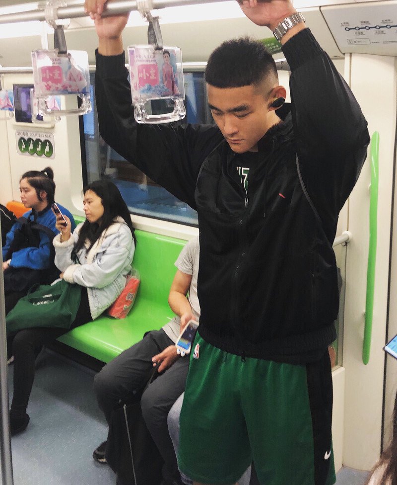 M162_男套图306照片+28视频（二十多岁小眼睛男人帅气生活照、微商养号同人套图）-4